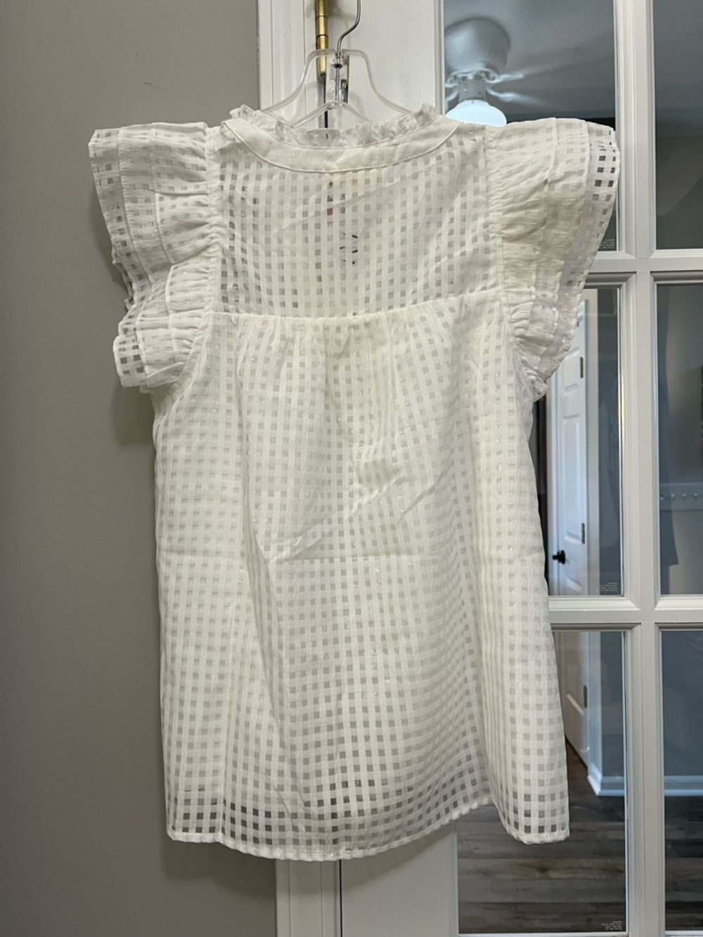 entro White grid pattern sheer Ruffle Sleeve V-Neck Top - Picture 4 of 12